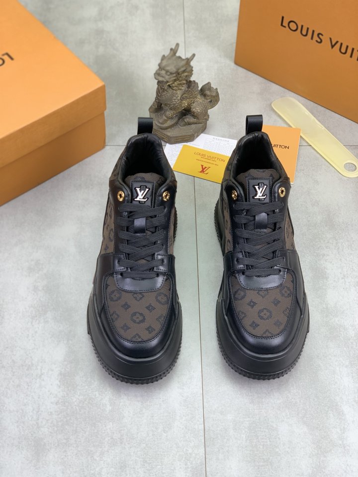 루이비통 하이탑 스니커즈