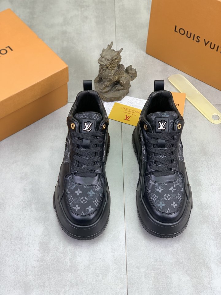 루이비통 하이탑 스니커즈