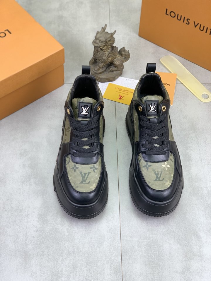 루이비통 하이탑 스니커즈