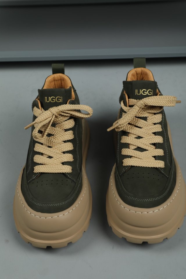 어그 빈티지 모노그램 남성 슈즈