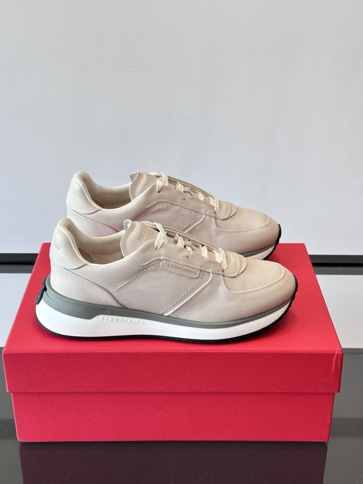 페라가모 남성 스니커즈