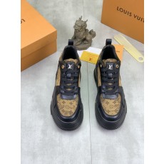 루이비통 하이탑 스니커즈