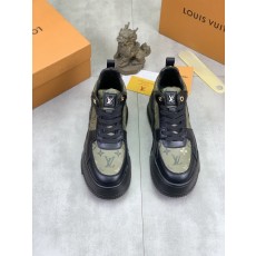 루이비통 하이탑 스니커즈