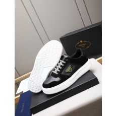 프라다 남성 스니커즈