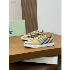 버버리 남성 스니커즈