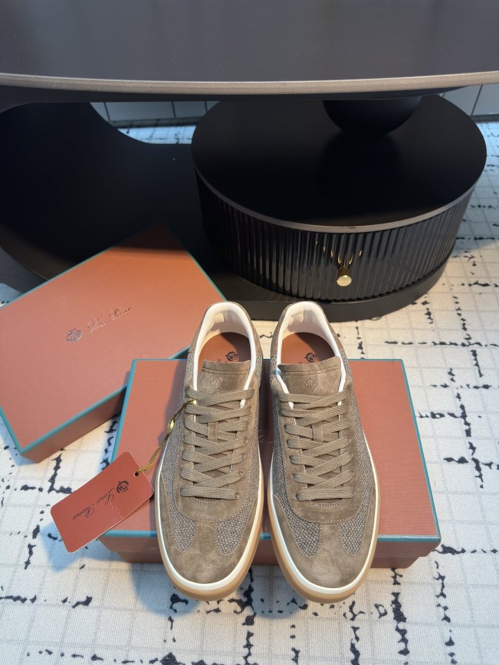 로로피아나 남녀공용 독일군 스니커즈