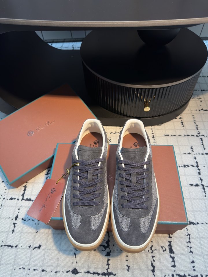 로로피아나 남녀공용 독일군 스니커즈