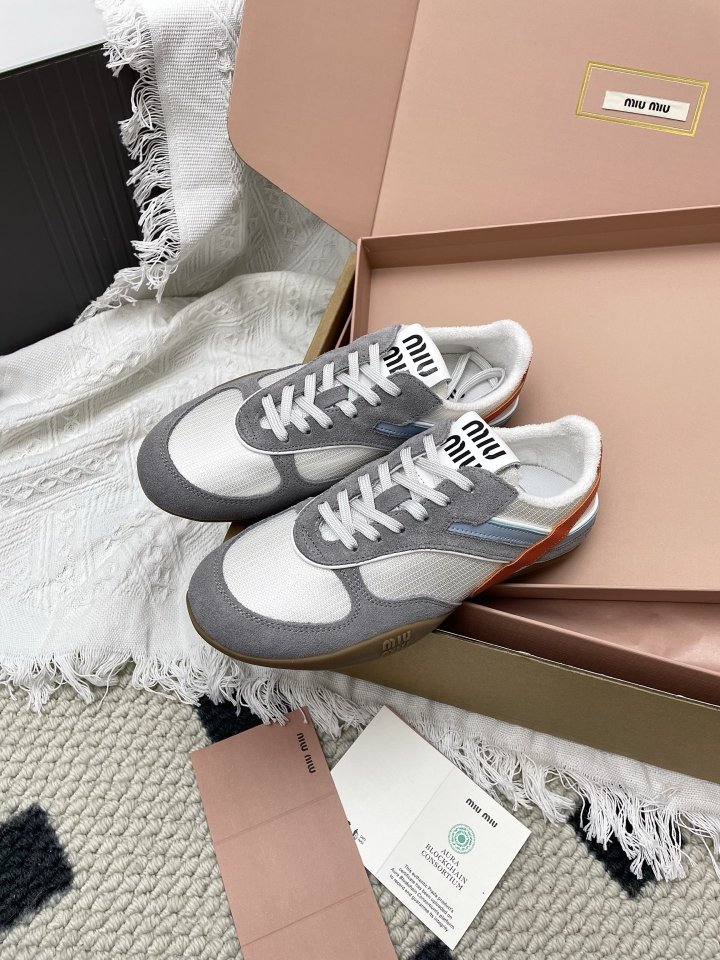 여성 미우미우 통기성 메쉬 복고 스니커즈 (독일군)