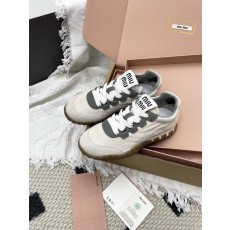 여성 미우미우 25SS 독일군 스니커즈