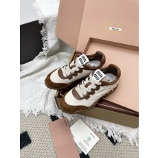 여성 미우미우 25SS 독일군 스니커즈