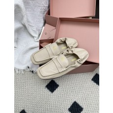 여성 미우미우 메리제인 발레 슈즈