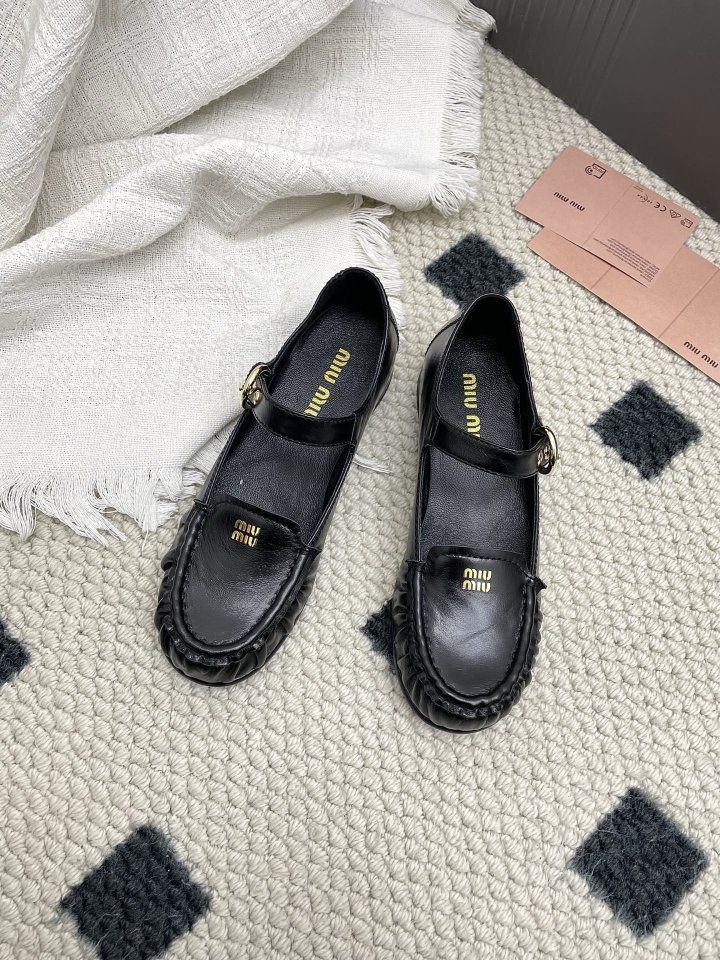 미우미우 여성 레트로 메리제인 슈즈