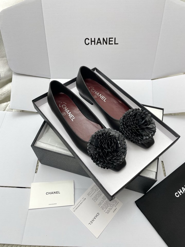 샤넬 여성 플라워 장식 플랫 샌들