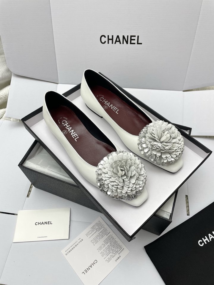 샤넬 여성 플라워 장식 플랫 샌들