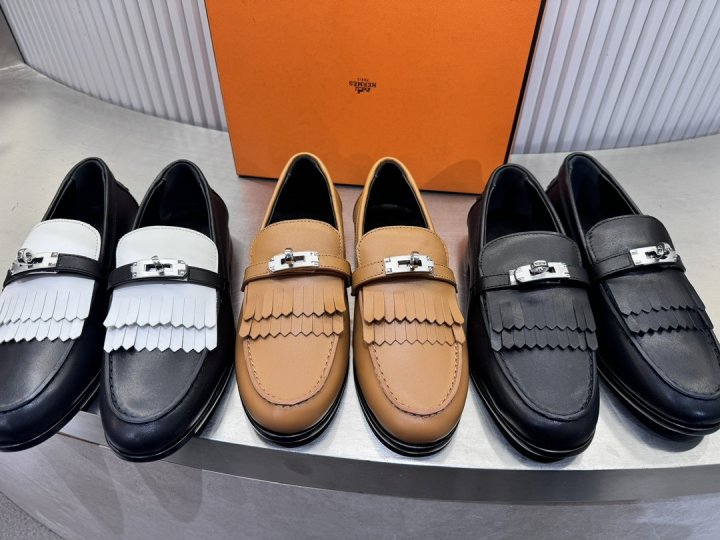 셀린느 여성 트리옹프 로퍼