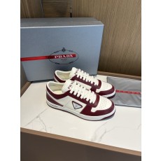 프라다 남성 스니커즈