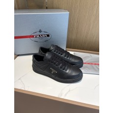 프라다 남성 스니커즈