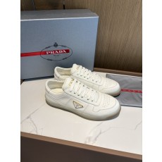 프라다 남성 스니커즈