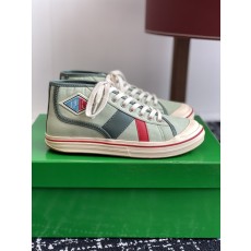 보테가베네타 스니커즈