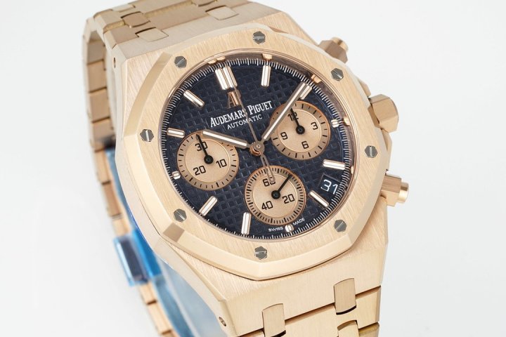 오데마피게 26240 크로노그래프