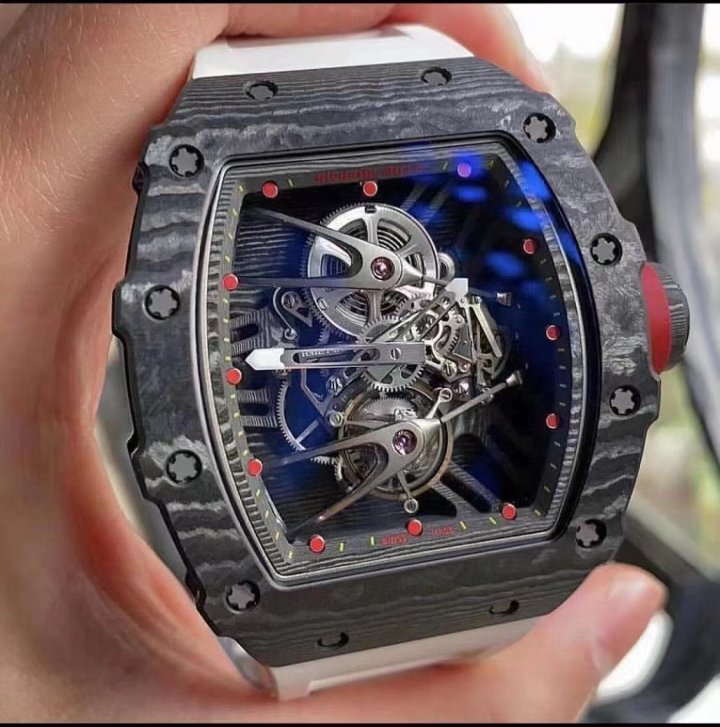 리차드밀 RM27-02 투르비용