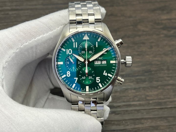 IWC 파일럿 IW377701
