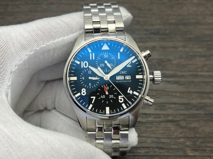 IWC 파일럿 IW377701