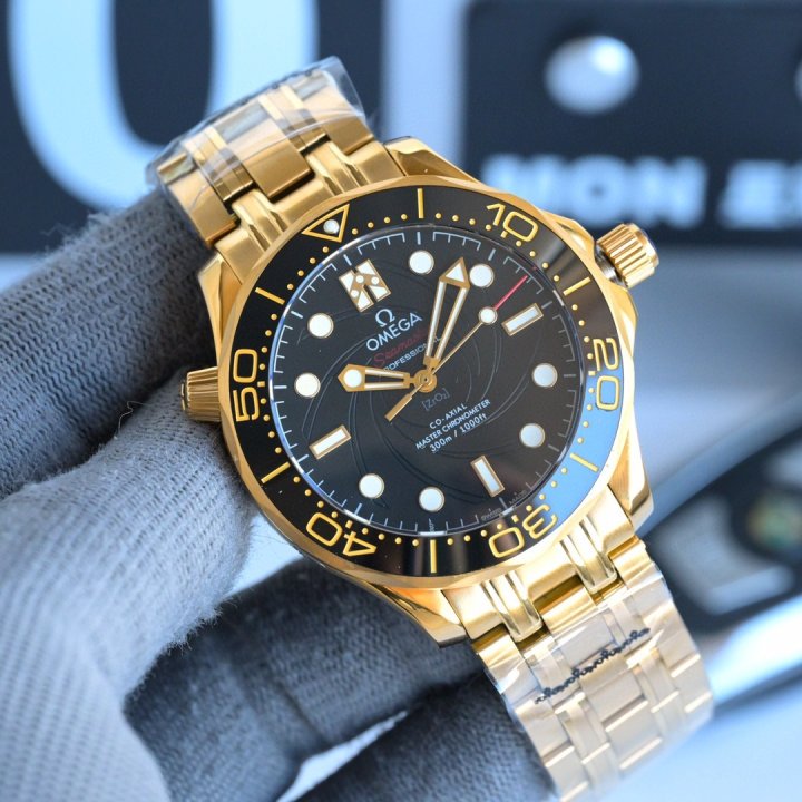 오메가 씨마스터 300