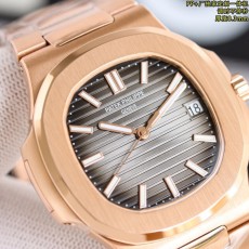 파텍필립 노틸러스 5711 풀다이아