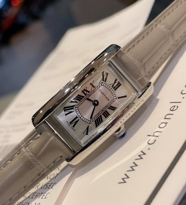 Cartier 까르띠에 Tank Américaine 여성 시계