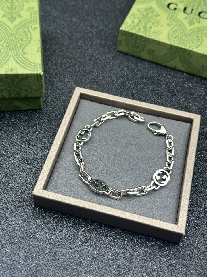 구찌 남녀공용 클래식 체인 팔찌