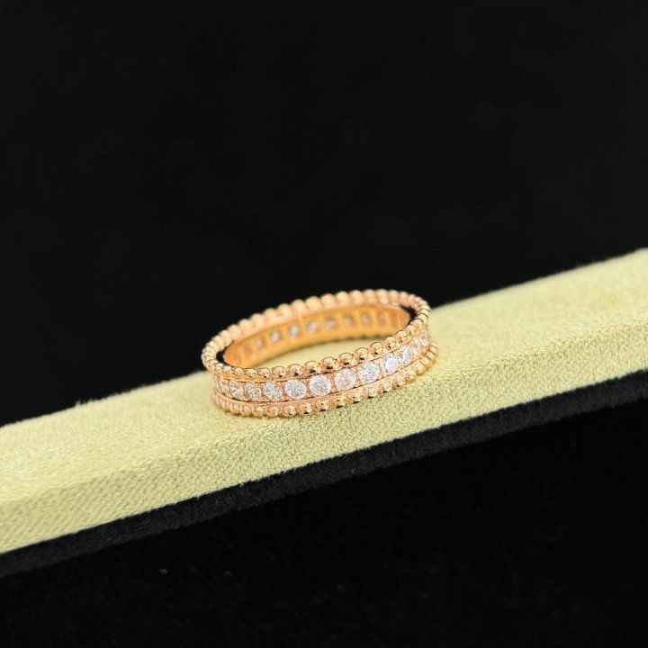 반클리프 여성 클래식 비즈 엣지 풀파베 링