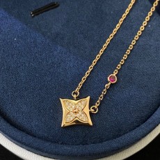 루이비통 여성 클래식 풀파베 포인티드 플라워 목걸이