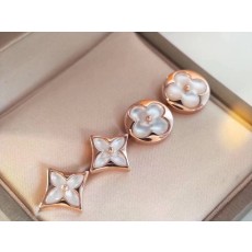 루이비통 여성 클래식 비대칭 클로버 귀걸이