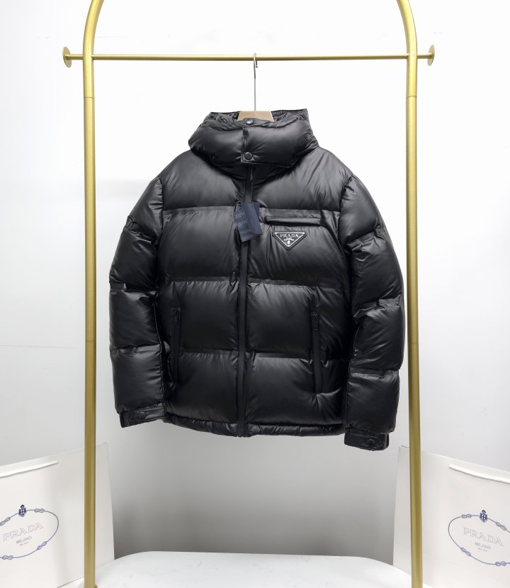 프라다 구스다운 패딩자켓 ☆ 2025